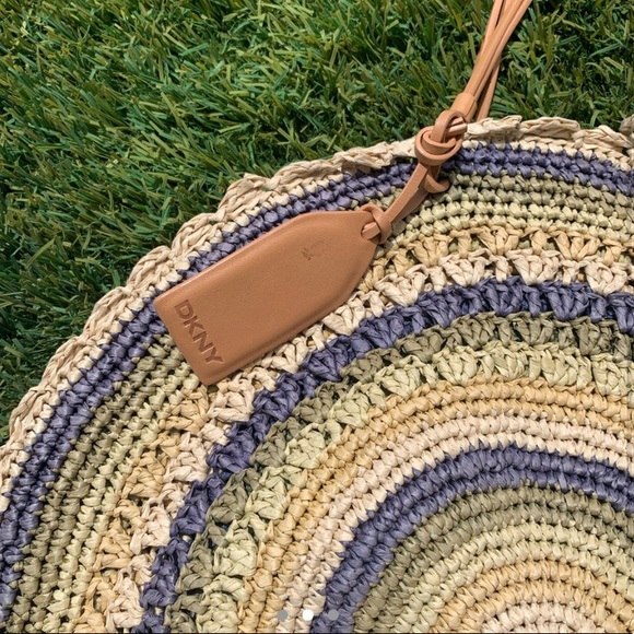 ⚡️SALE⚡️ DKNY Straw Tote - Picture 2 of 3